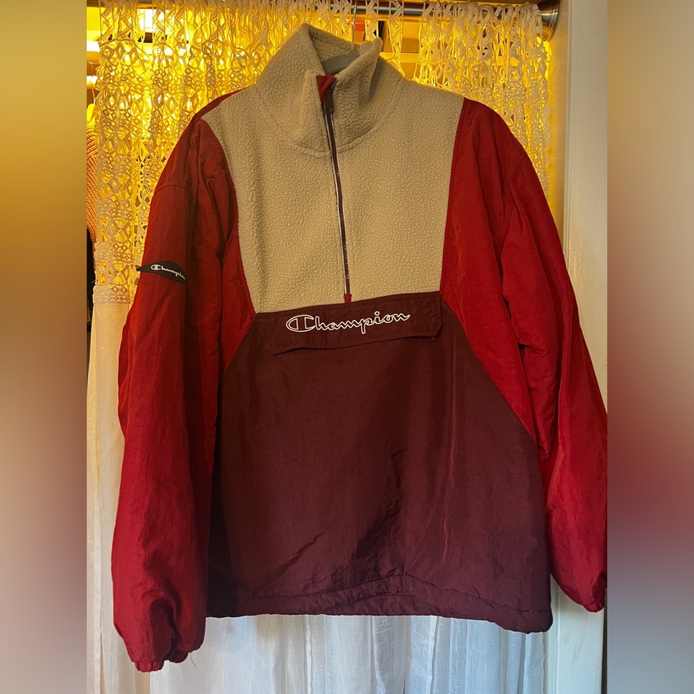 Champion: Stadium Anorak W Plush Fleece Accents: Red/Maroon/Palm Desert Tan: M